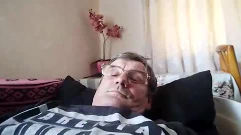 Snapshot of swergiu333 chatting on 04.06.26 Raymond online show from 04.06.26