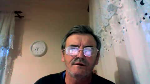 Snapshot of swergiu333 chatting on 04.08.26 Raymond online show from 04.08.26