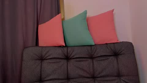 Snapshot of swet_lovee_ chatting on 10.30.25 Your dream online show from 10.30.25