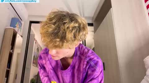 Snapshot of swoopyboy chatting on 01.18.26 swoopyboy online show from 01.18.26