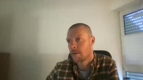 Snapshot of sx1904 chatting on 03.04.25 sx1904 online show from 03.04.25