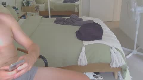 sydneybottom22 online show from 01.01.25