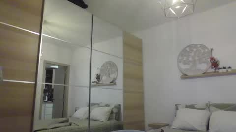 Snapshot of syl092 chatting on 12.12.24 syl092 online show from 12.12.24