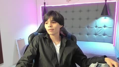 Snapshot of sylasfrost chatting on 02.19.26 sylasfrost online show from 02.19.26