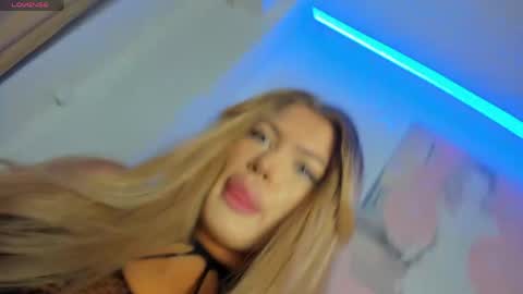 Snapshot of sylvereyesz chatting on 05.24.26 Silver online show from 05.24.26
