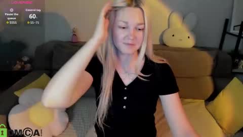 Snapshot of sylvia_ortiz chatting on 07.24.26 Sylvia online show from 07.24.26