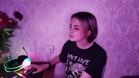 Snapshot of sylviaoris chatting on 05.31.26 Emily online show from 05.31.26