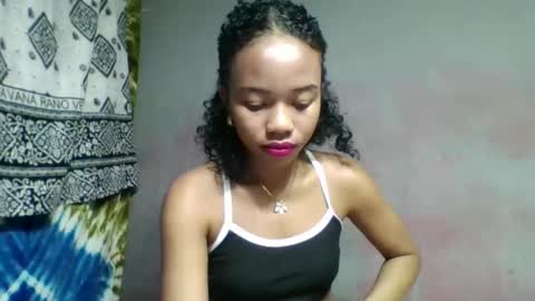 Snapshot of sylviette chatting on 05.28.26 Sylviette online show from 05.28.26