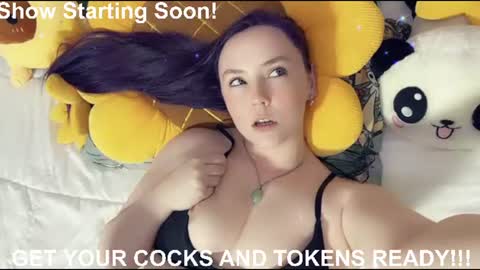 Snapshot of syndica chatting on 07.22.26 Jennah online show from 07.22.26
