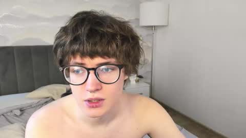 Snapshot of syndydels chatting on 03.04.26 syndydels online show from 03.04.26