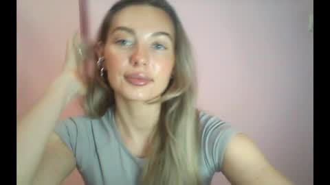 Snapshot of syrami chatting on 06.03.26 syrami online show from 06.03.26