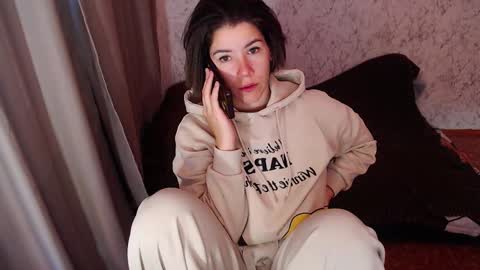 Snapshot of syrendixon chatting on 10.06.25 SyrenDixon online show from 10.06.25