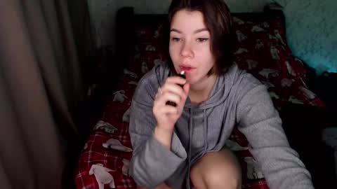 Snapshot of syrendixon chatting on 11.18.25 SyrenDixon online show from 11.18.25