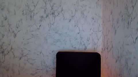 Snapshot of syrendixon chatting on 12.01.25 SyrenDixon online show from 12.01.25