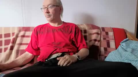 szaszinno6669068 online show from 10.23.25