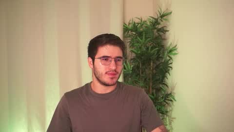 Snapshot of t0ny_wylie chatting on 03.17.26 t0ny_wylie online show from 03.17.26