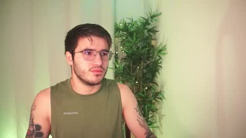 Snapshot of t0ny_wylie chatting on 03.18.26 t0ny_wylie online show from 03.18.26