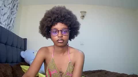 Snapshot of t_okyo chatting on 12.09.24 TOKYO online show from 12.09.24