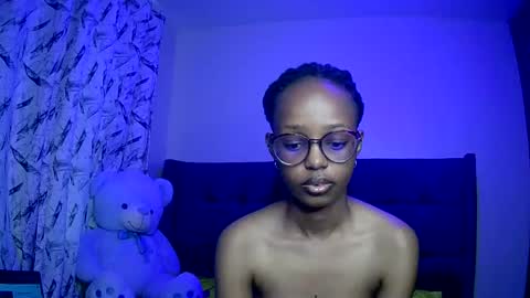 Snapshot of t_okyo chatting on 02.10.25 TOKYO online show from 02.10.25