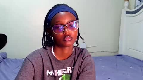 Snapshot of t_okyo chatting on 09.10.25 TOKYO online show from 09.10.25