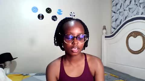 Snapshot of t_okyo chatting on 10.03.25 TOKYO online show from 10.03.25