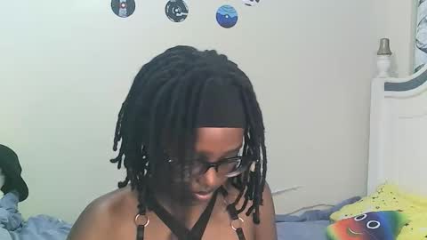 Snapshot of t_okyo chatting on 10.20.25 TOKYO online show from 10.20.25