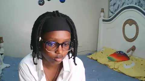 Snapshot of t_okyo chatting on 11.05.25 TOKYO online show from 11.05.25