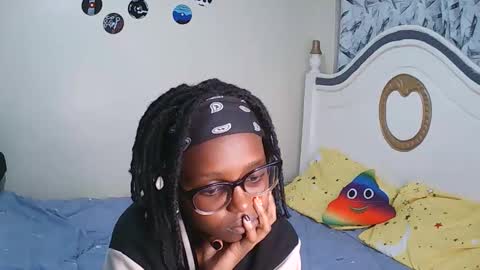 Snapshot of t_okyo chatting on 11.13.25 TOKYO online show from 11.13.25