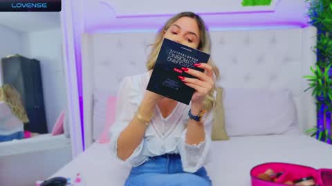 Arianna online show from 12.21.24