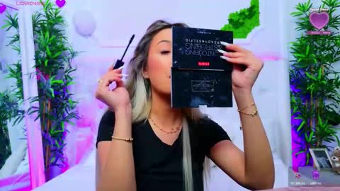 Snapshot of taahiraarabian chatting on 10.30.25 Arianna online show from 10.30.25