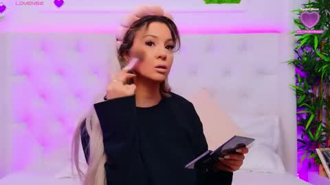 Snapshot of taahiraarabian chatting on 01.10.26 Arianna online show from 01.10.26