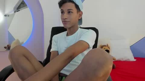 Snapshot of tachi00 chatting on 02.25.26 Tashi00 online show from 02.25.26