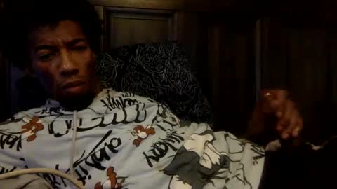 Snapshot of taejhon chatting on 11.03.25 Taejhon online show from 11.03.25