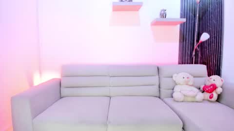 Tahiela  online show from 03.07.26