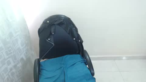 Juli online show from 04.23.26