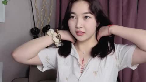 Snapshot of taitcurington chatting on 11.29.25 Soo Ying online show from 11.29.25