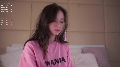 Mia online show from 06.17.26