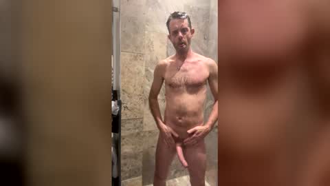 Snapshot of tallpaul_12345 chatting on 01.15.26 Tall Paul online show from 01.15.26