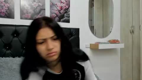 Hi im sara online show from 06.22.26