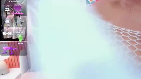 Snapshot of tamara_saenz19 chatting on 11.04.25 Rousaly online show from 11.04.25