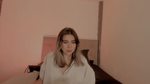 Snapshot of tamarathompsonn chatting on 07.19.26 Tamara. online show from 07.19.26