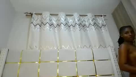 Snapshot of tamia538235 chatting on 02.09.25 tamia online show from 02.09.25