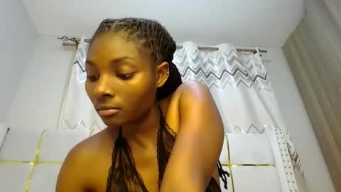 Snapshot of tamia538235 chatting on 02.15.25 tamia online show from 02.15.25