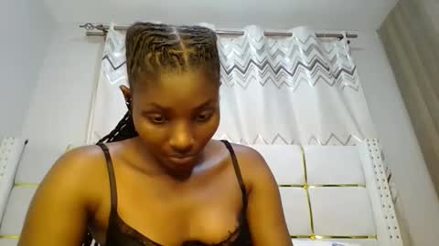 Snapshot of tamia538235 chatting on 02.20.25 tamia online show from 02.20.25