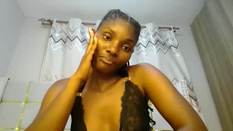 Snapshot of tamia538235 chatting on 02.22.25 tamia online show from 02.22.25