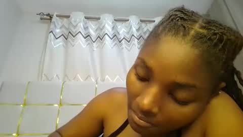 Snapshot of tamia538235 chatting on 03.01.25 tamia online show from 03.01.25