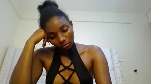 Snapshot of tamia538235 chatting on 03.12.25 tamia online show from 03.12.25