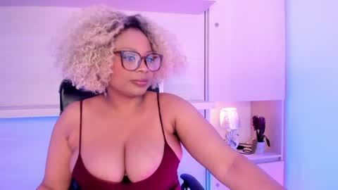 T A M M Y  online show from 08.09.26
