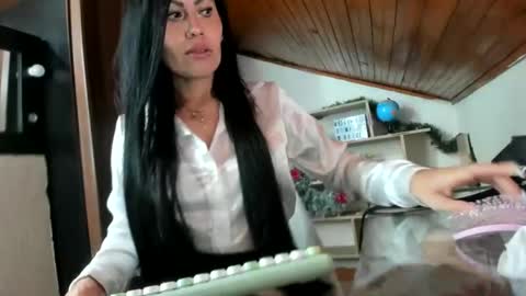 Snapshot of tania_mature chatting on 01.03.25 tania online show from 01.03.25