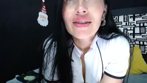 Snapshot of tania_mature chatting on 01.04.25 tania online show from 01.04.25